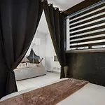 아파트 Club Luxe - Proche - Parking - Climatisation - Village Naturiste 아그